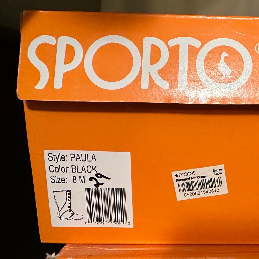 Sporto boots, waterproof, size 8, black with pom pom laces